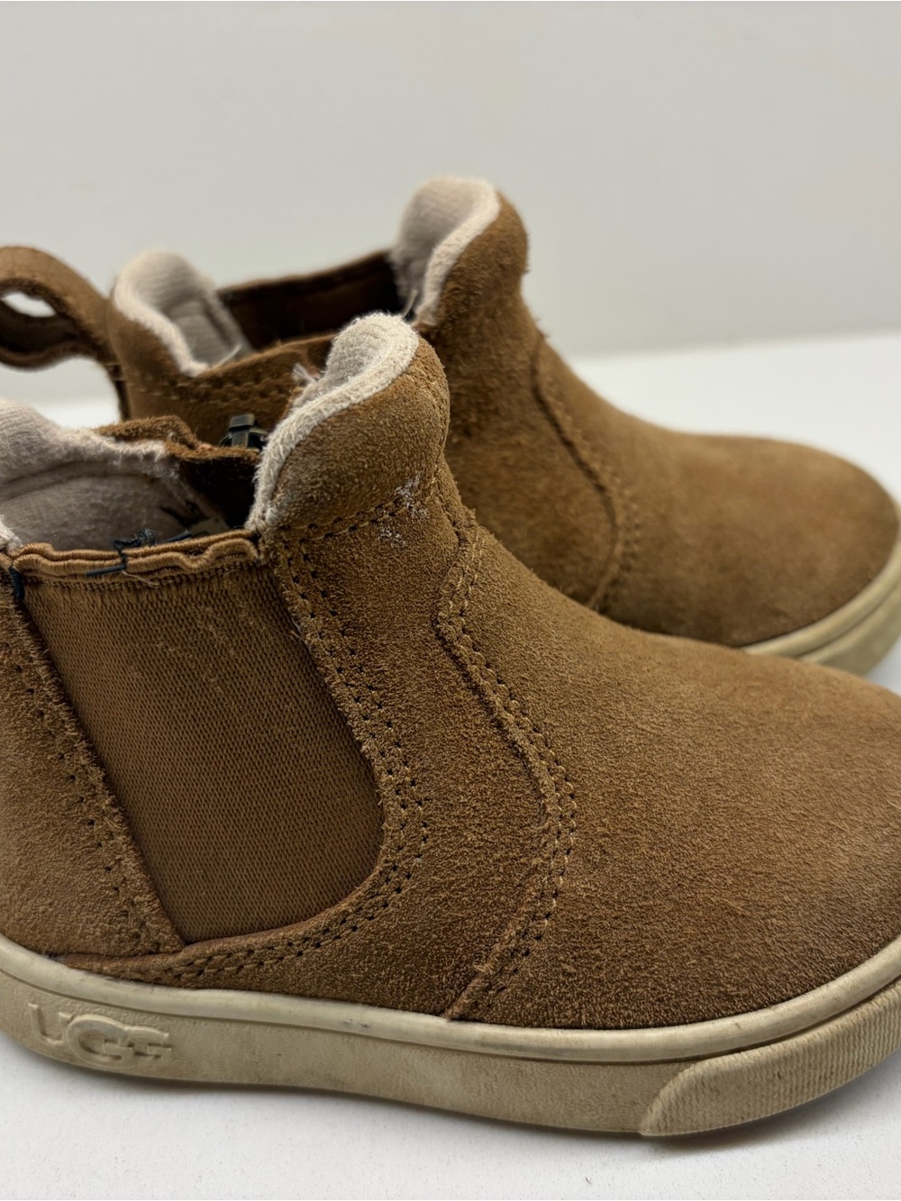 UGG Kids Chestnut Suede Chelsea Booties